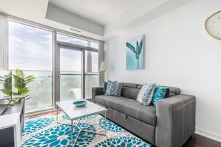 25 Grand Trunk Cres - Photo 1 of 1