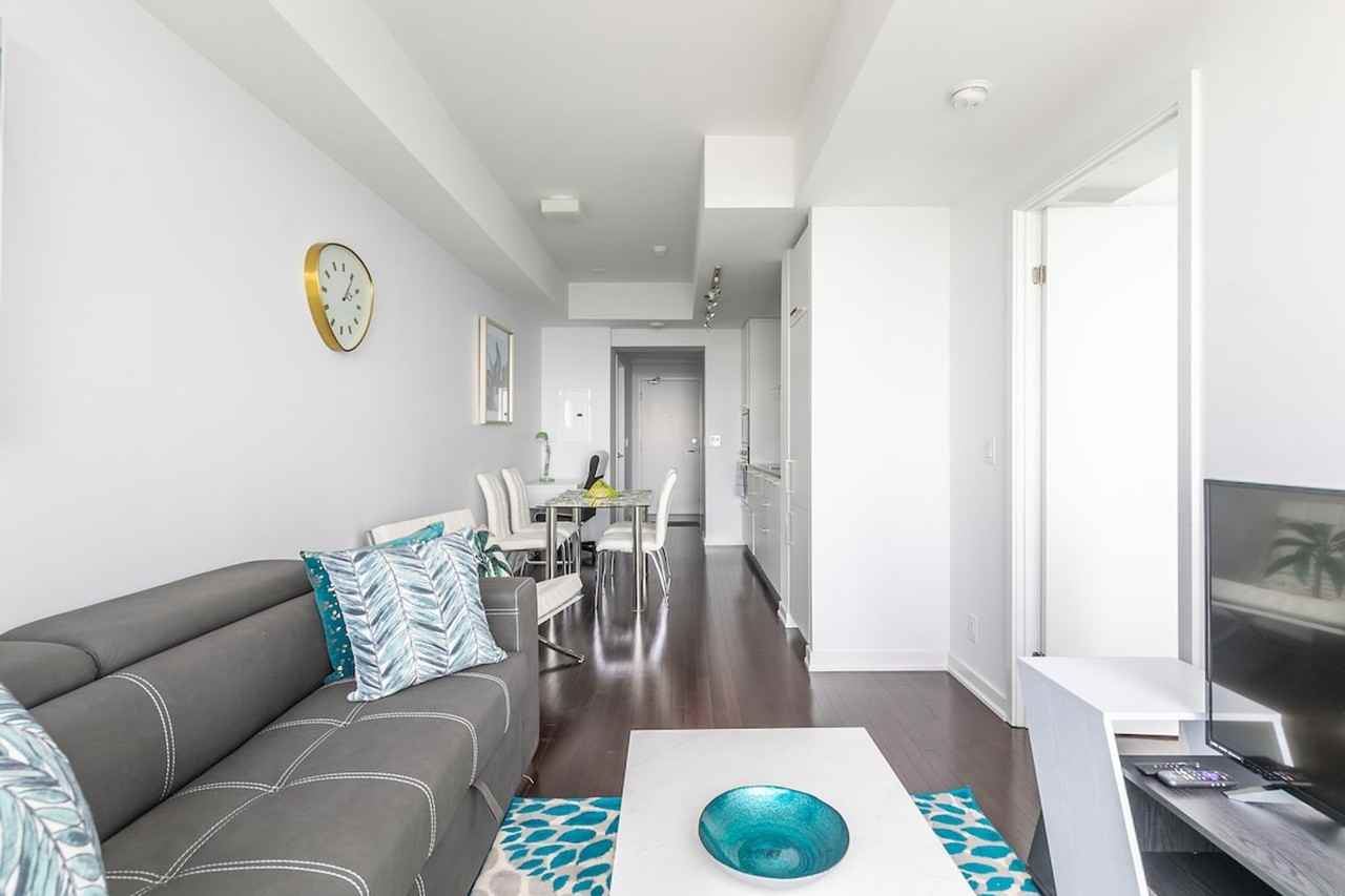 25 Grand Trunk Cres #1522285P - Photo 5 of 18