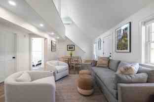 32 Log Cabin Rd - Photo 1 of 1