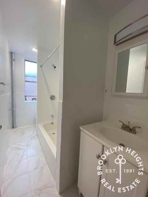 Garfield Pl #4 - Photo 6 of 10