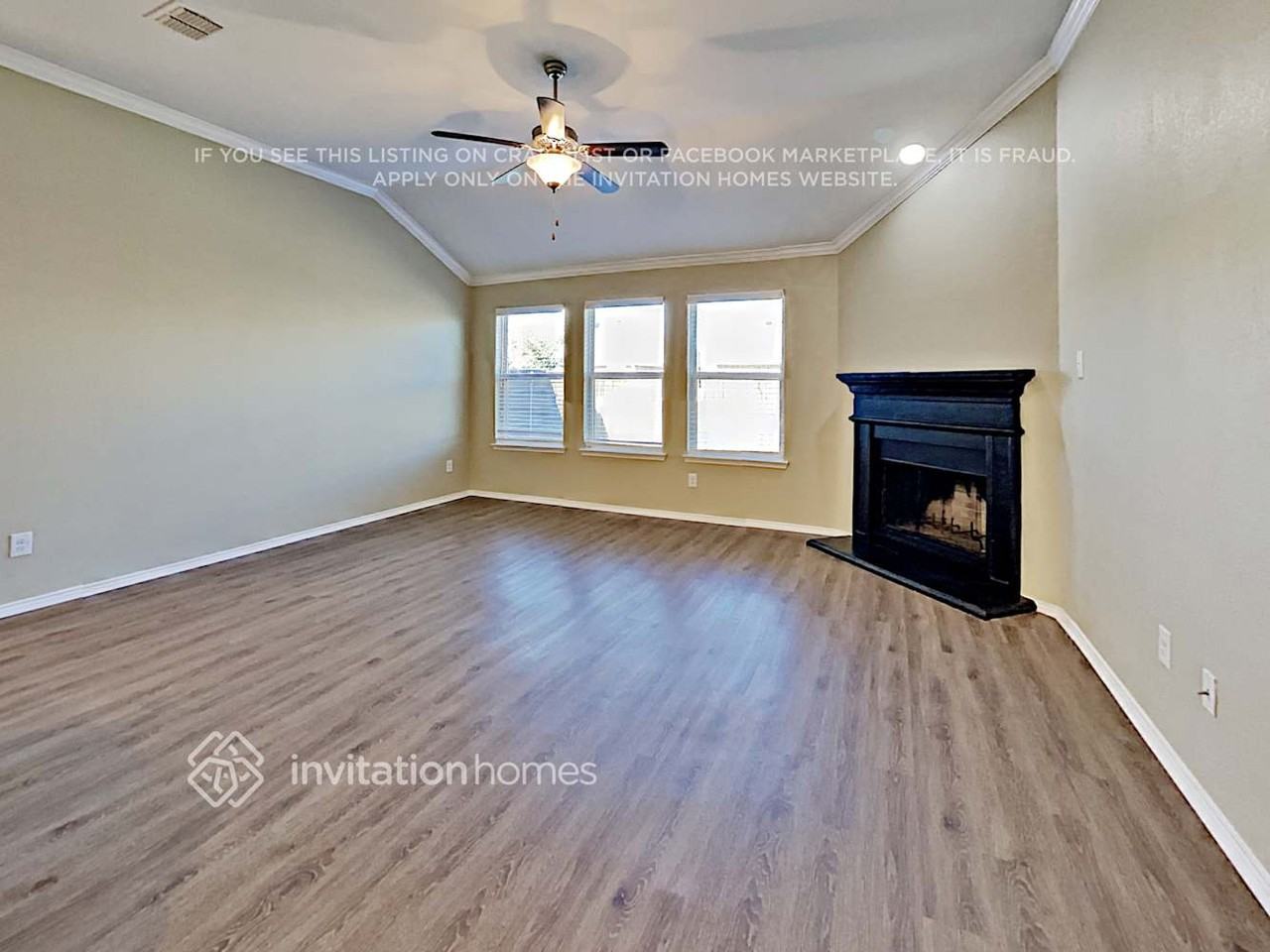 260 Oxford Dr - Photo 3 of 22