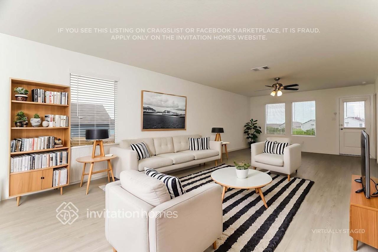 3213 Roslyn Grist - Photo 3 of 19
