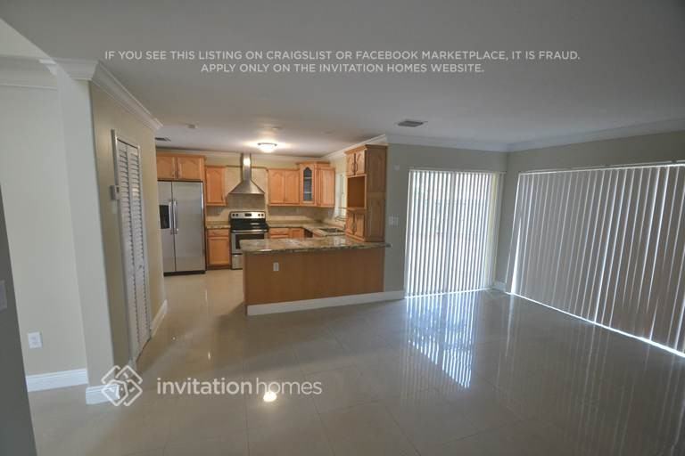 16449 Sw 95th St - Photo 3 of 9