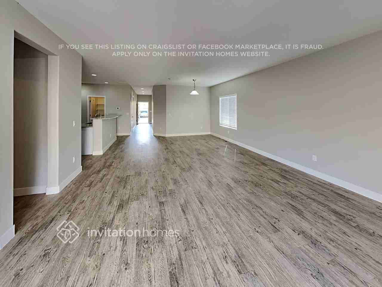 1809 Wildwood St - Photo 4 of 19