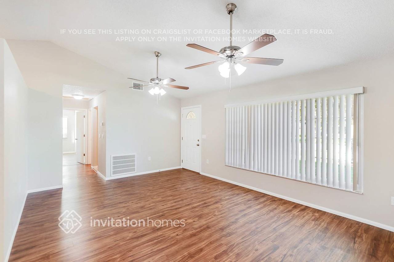 7709 Arlight Dr - Photo 5 of 31
