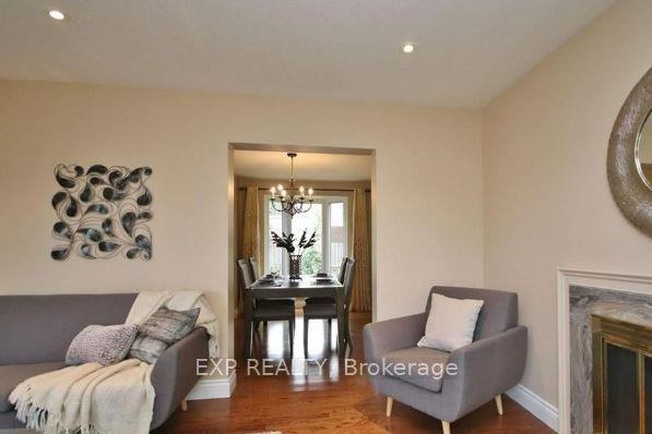 1326 Fontenay Crescent - Photo 3 of 30