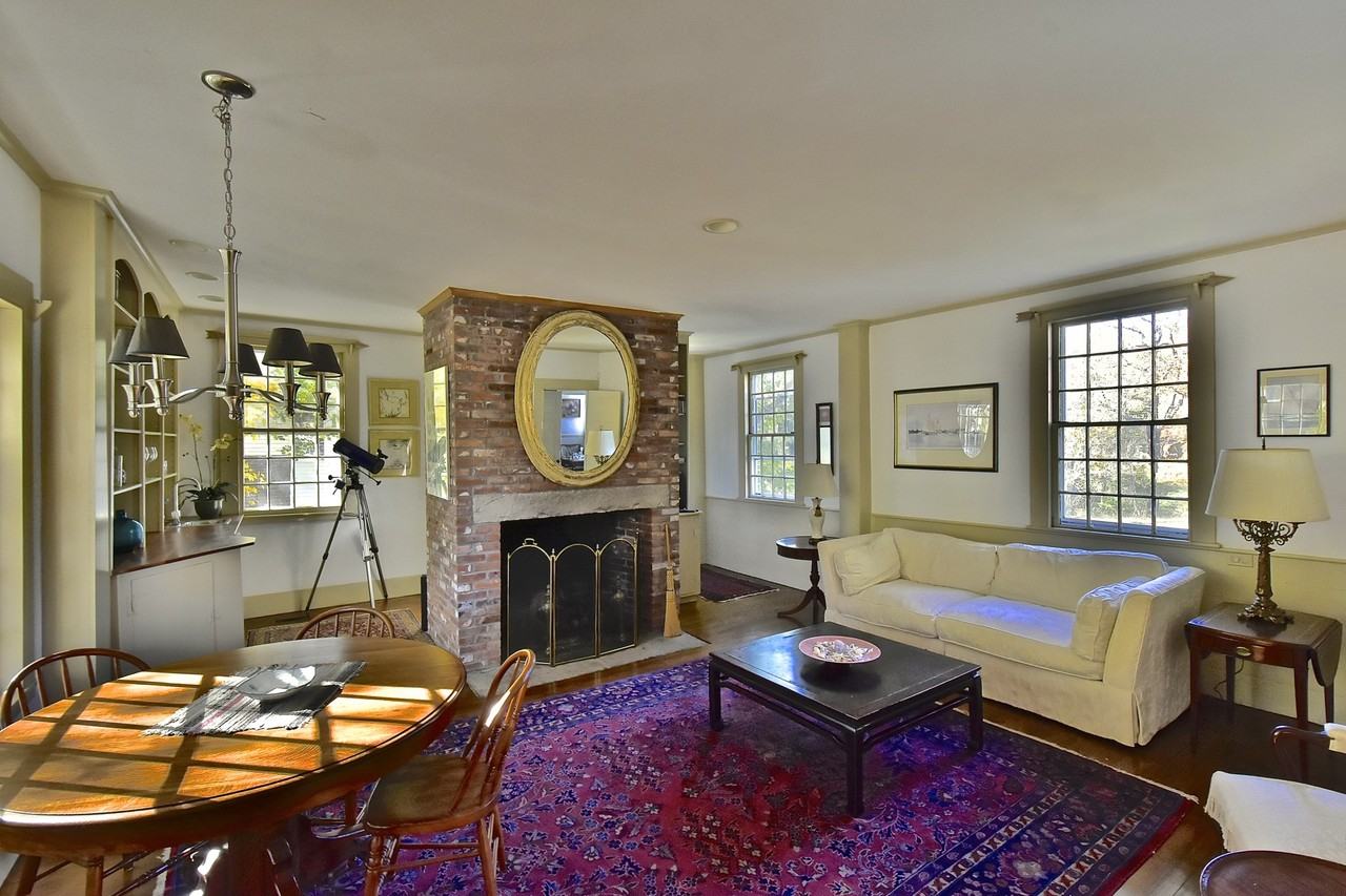 1 Knowles Rd - Photo 3 of 23