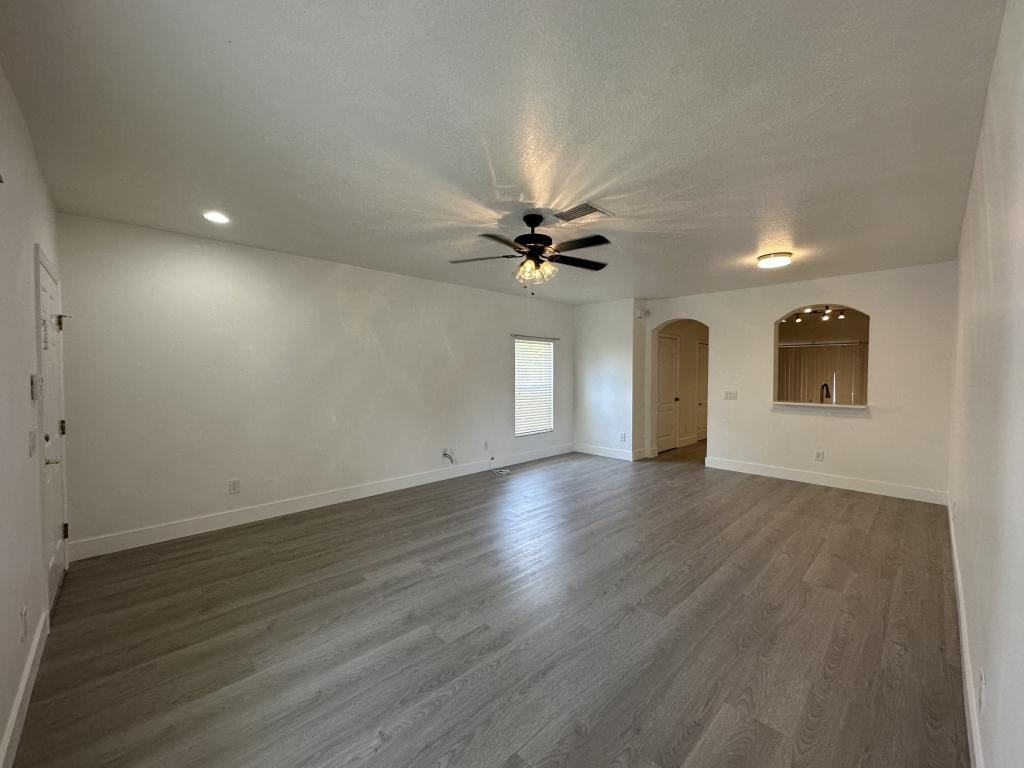 15752 Fishhawk Falls Dr - Photo 3 of 24