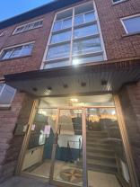 5100 Av de Courtrai - Photo 1 of 1