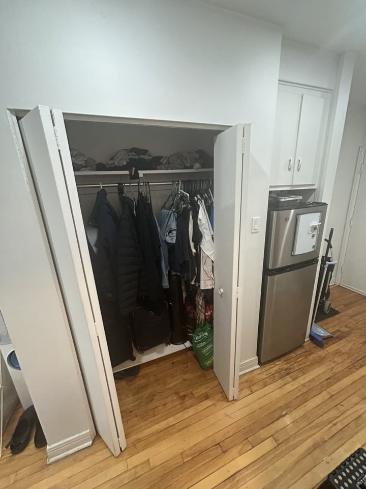 5100 Av de Courtrai - Photo 2 of 11