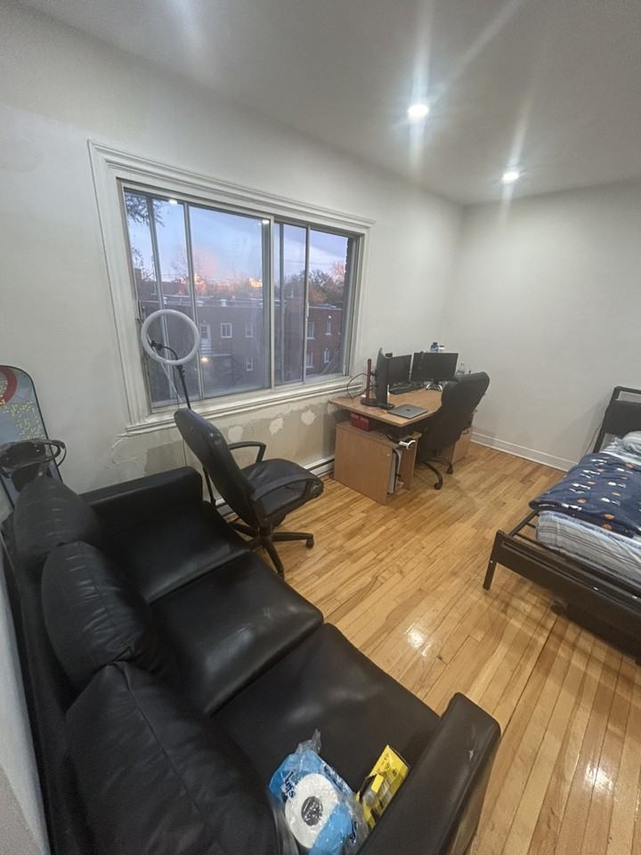 5100 Av de Courtrai - Photo 5 of 11