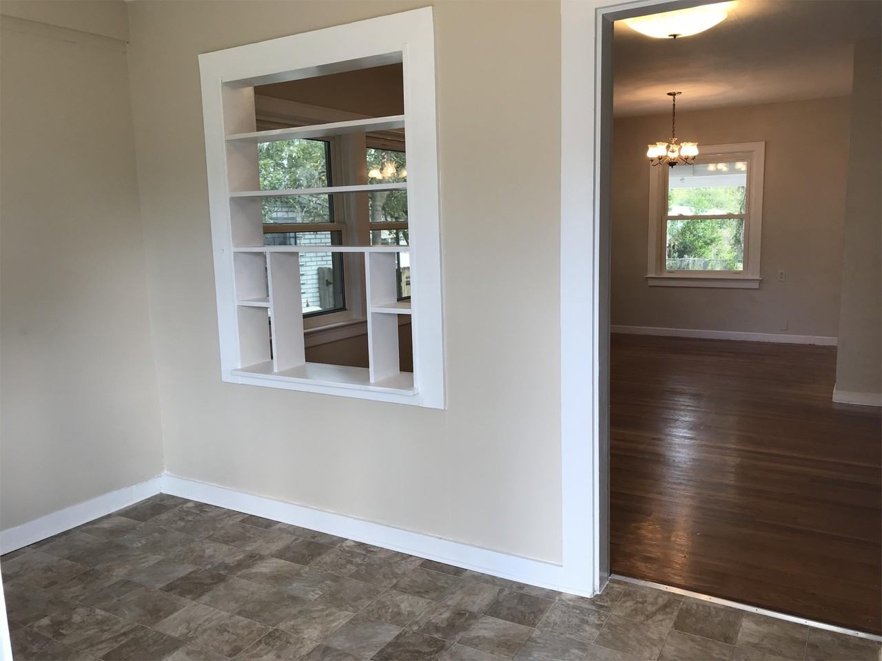 7525 Oakwood St - Photo 7 of 11