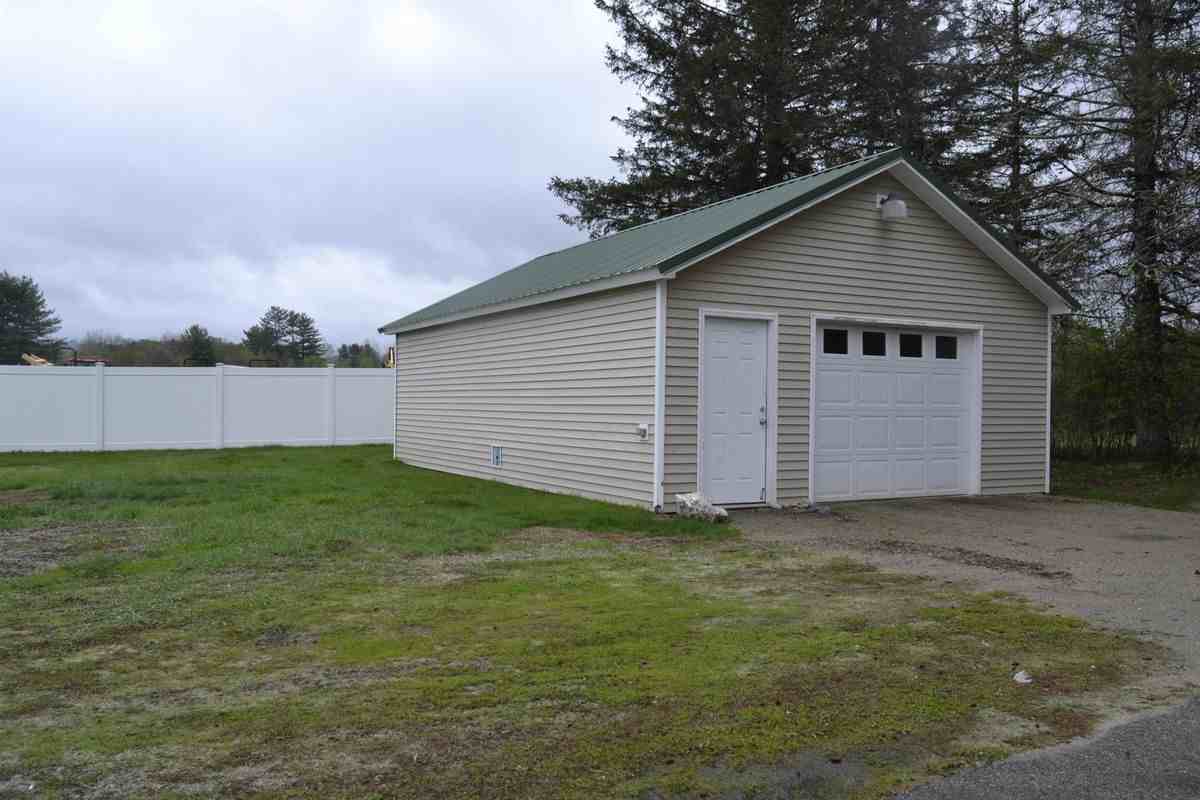 18 Manning Hill Rd ##B - Photo 3 of 11