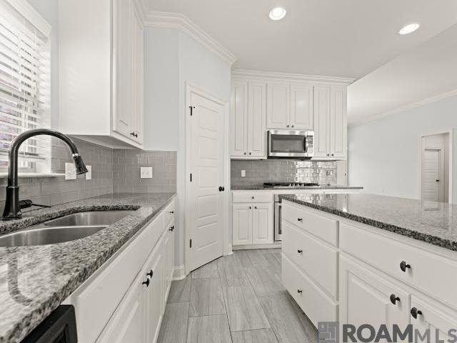 10365 Fountain Ln - Photo 2 of 16