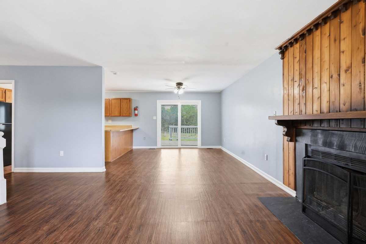 11259 Edgewood Dr - Photo 7 of 23