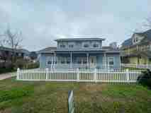 911 Hawthorne Rd - Photo 1 of 1