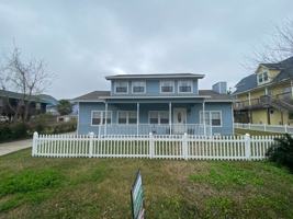 featured image of 911 Hawthorne Rd