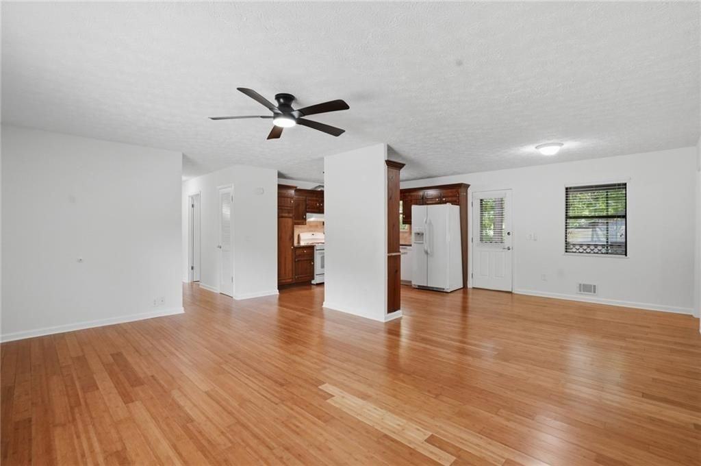 4100 Dustin Dr - Photo 6 of 25