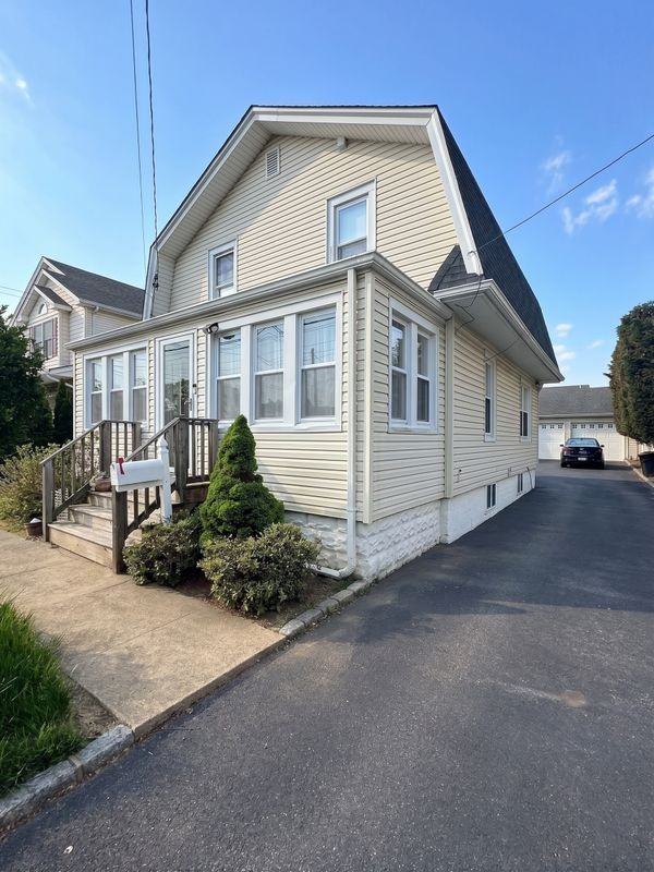 67 Richard Ave - Photo 2 of 15