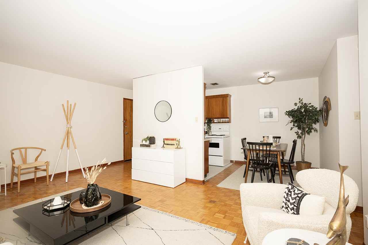 1051 Taylor Avenue - Photo 4 of 31
