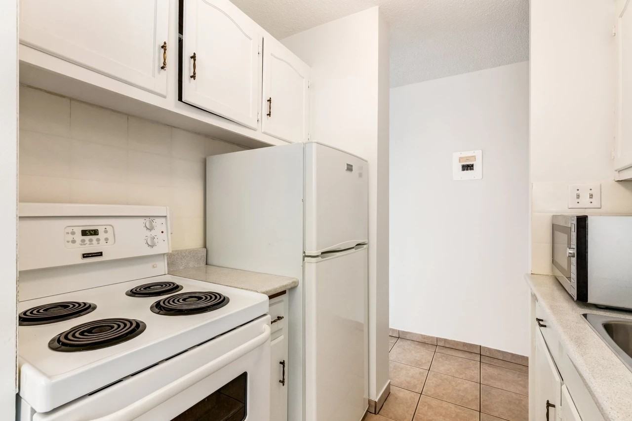 Sunalta Place - Photo 2 of 50