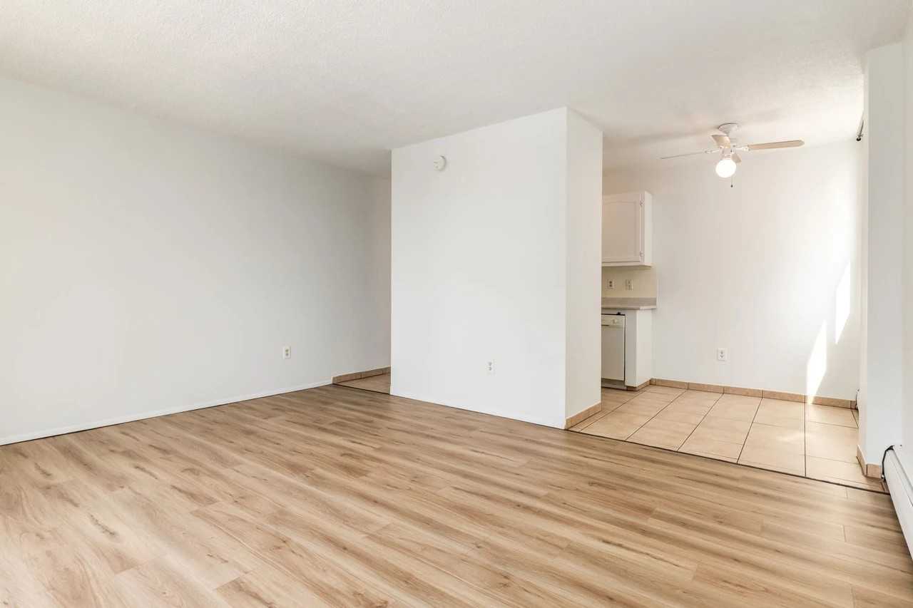 Sunalta Place - Photo 5 of 50
