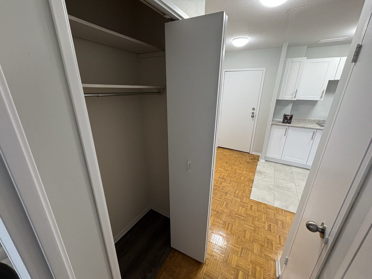 Regent Court Apartments - Photo 7 of 18