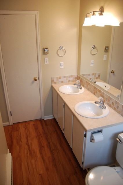 1724 Fremont Ct - Photo 3 of 18