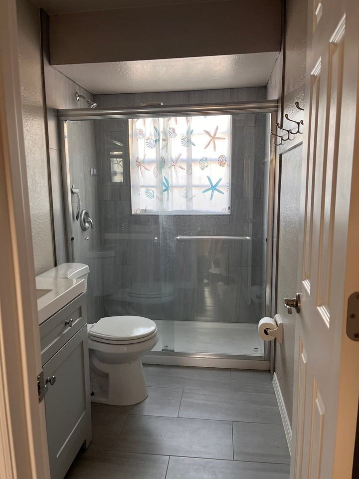 3715 66th Ave N #B - Photo 4 of 7