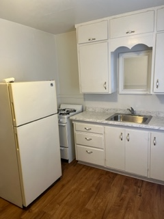 503 W 1st St - Photo 3 of 12