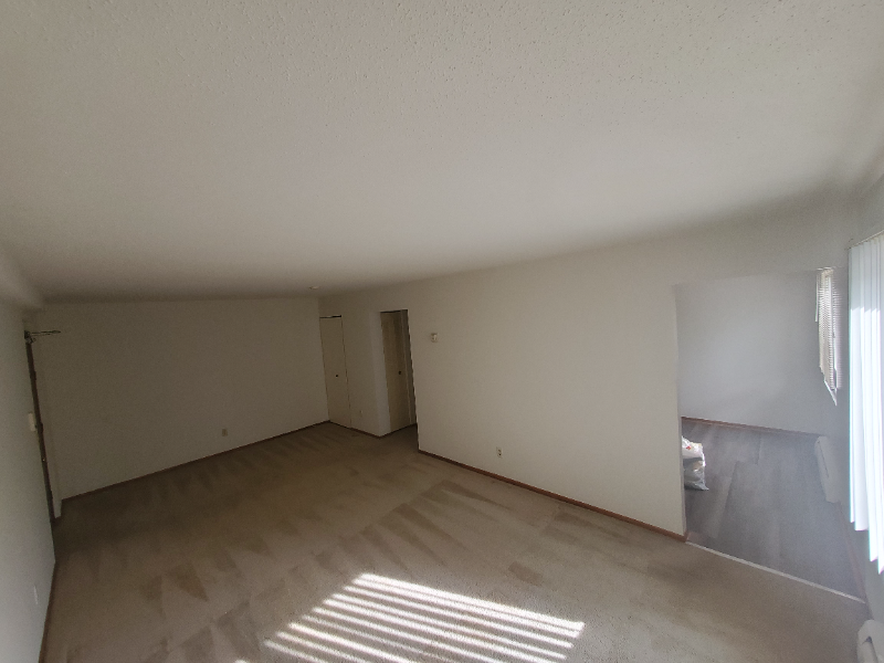 1086 Como Pl - Photo 6 of 14