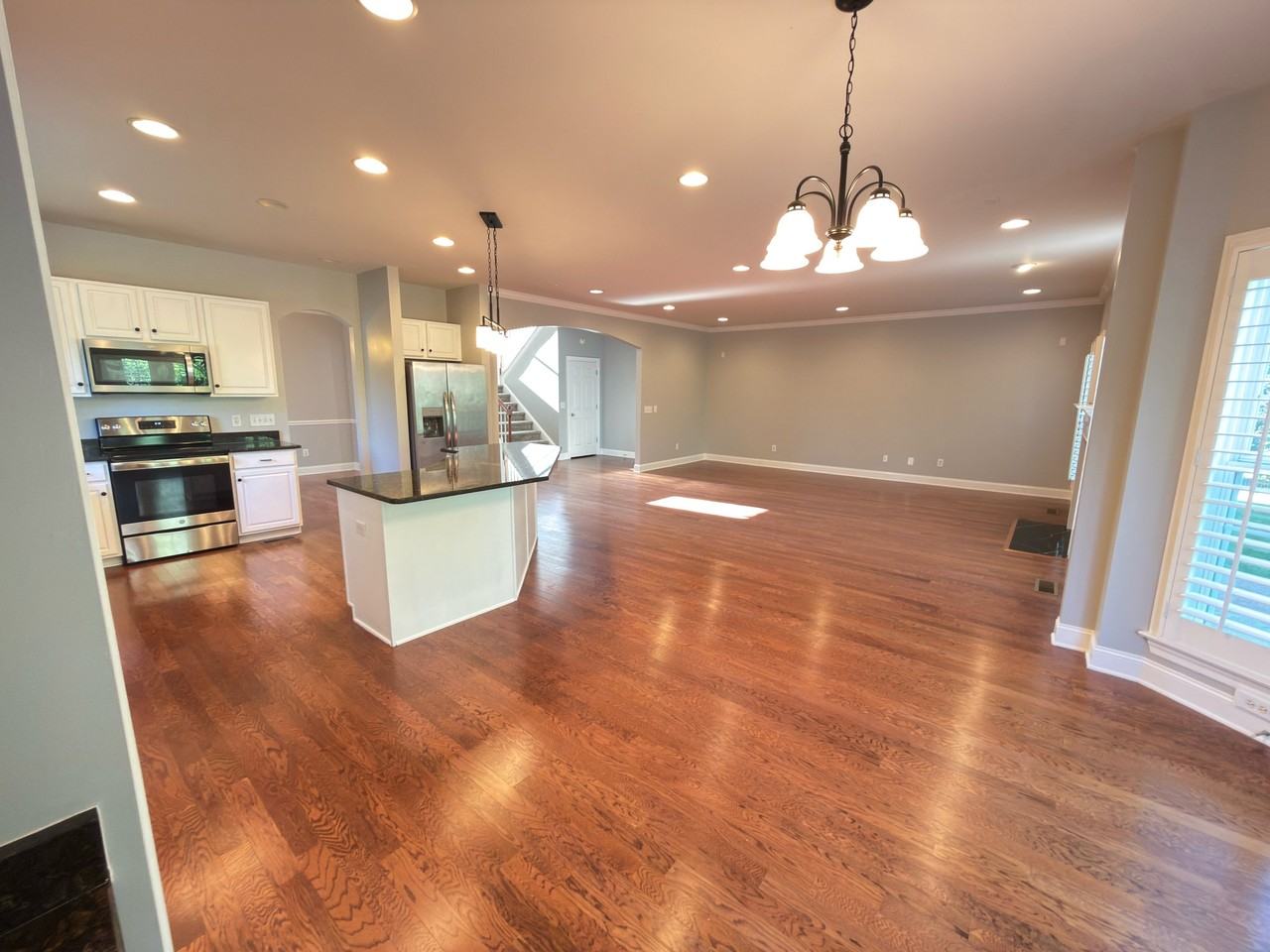 1731 Players Mill Rd - Photo 6 of 31