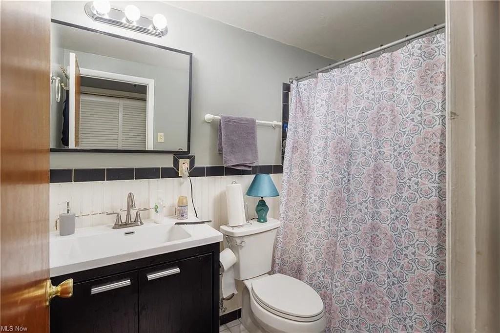 1734 Mount Vernon Blvd Nw #2 - Photo 4 of 10