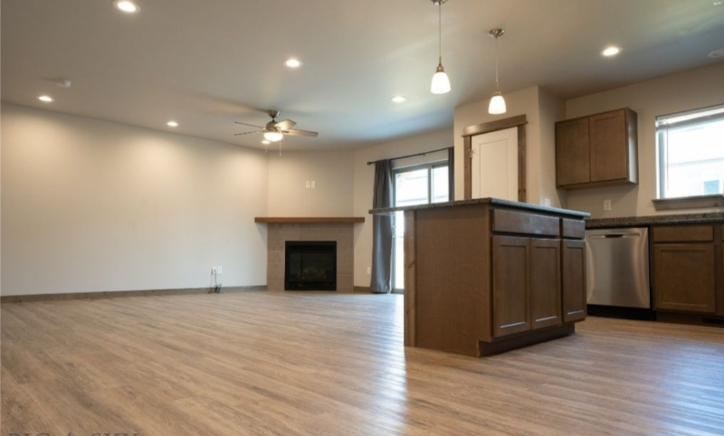 1311 Fozzie Ln Unit B - Photo 4 of 18