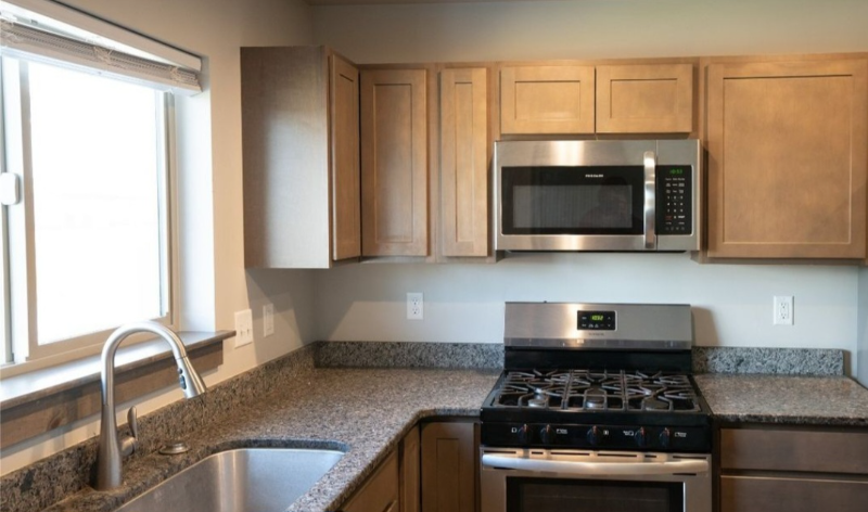 1311 Fozzie Ln Unit B - Photo 5 of 18