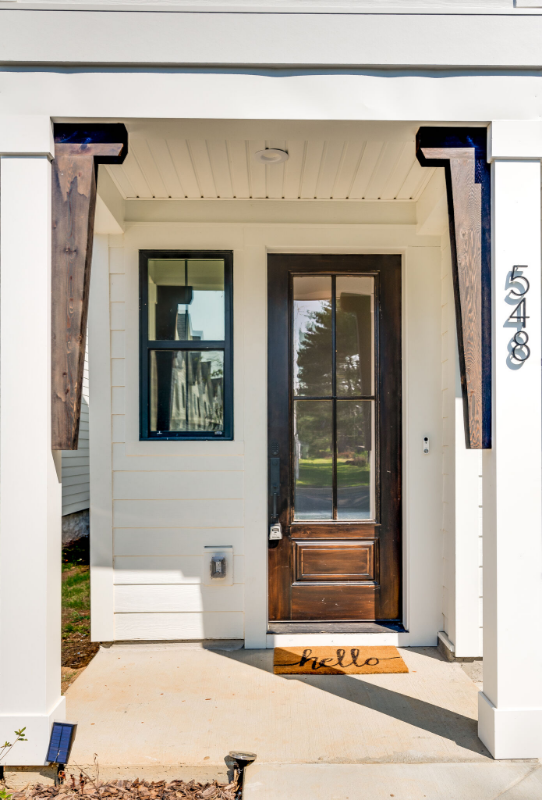 548 Taffy Way - Photo 3 of 31