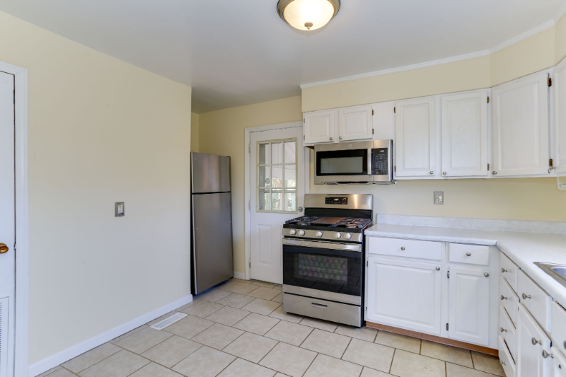 1516 Denton Dr - Photo 5 of 22