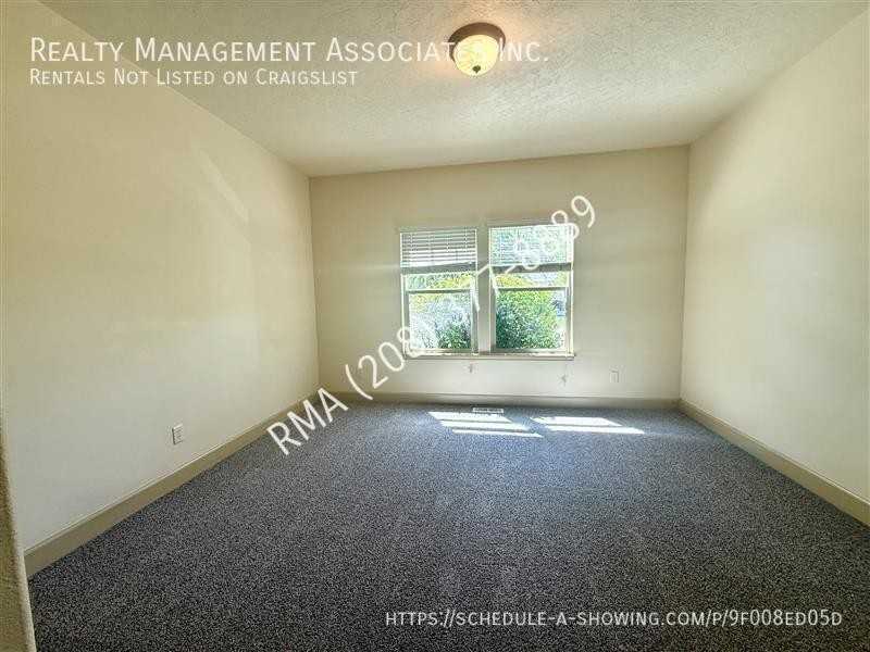 2516 E Satterfield St - Photo 6 of 16