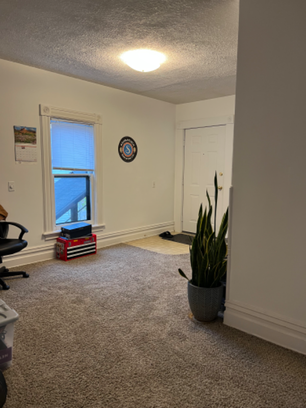 515 Minor Ave #2 - Photo 5 of 11