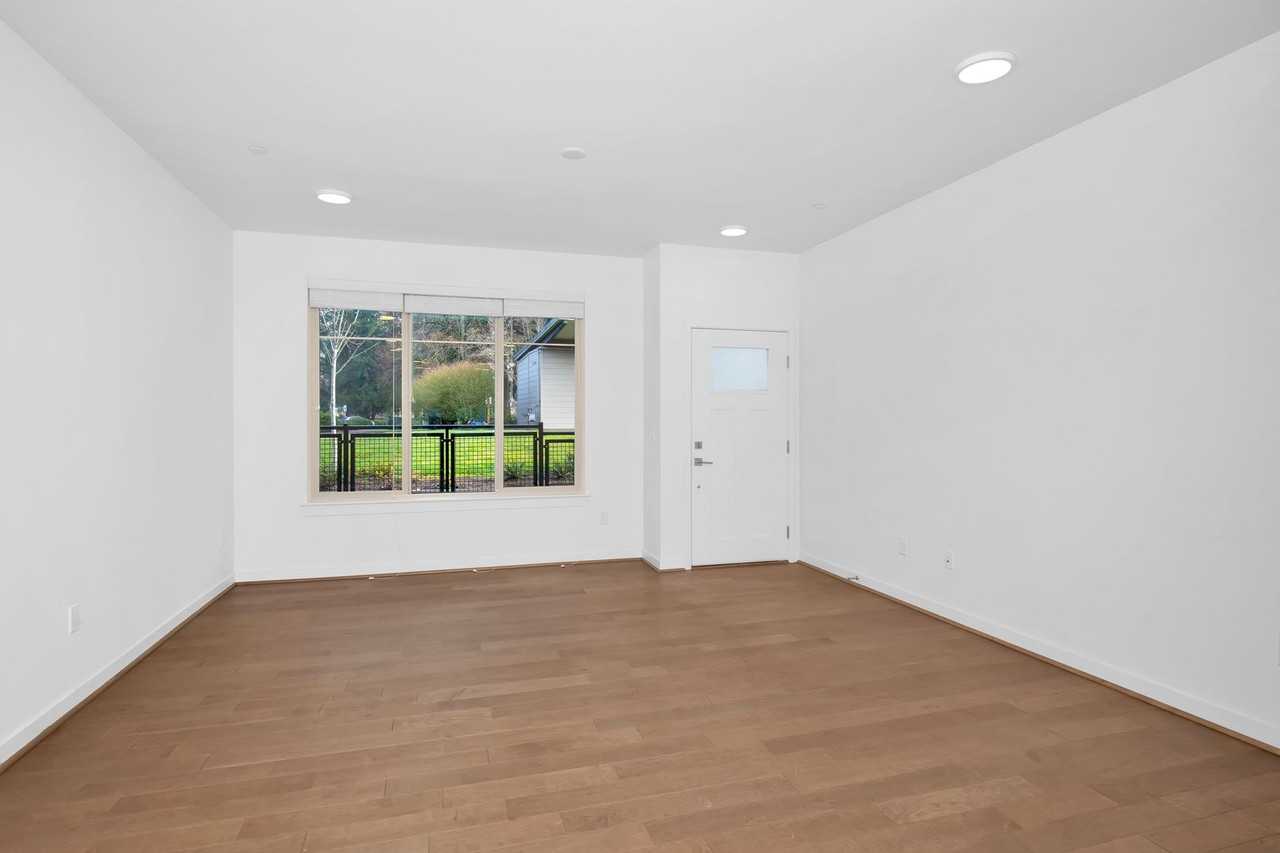 1478 159th Pl Ne - Photo 6 of 17