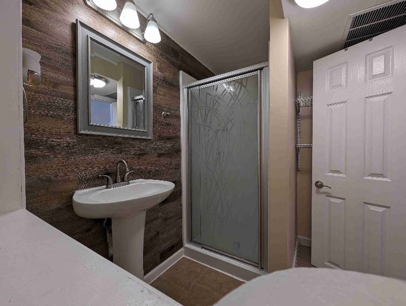 275 E Lake Dr #B - Photo 6 of 9