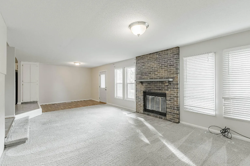 8456 Sheridan Ave N - Photo 6 of 13
