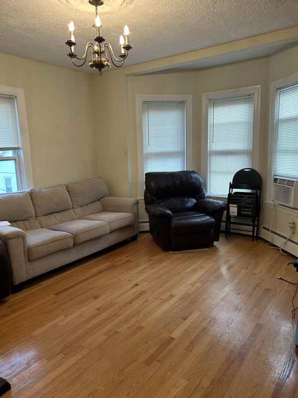 56 Mozart St #3 - Photo 4 of 16
