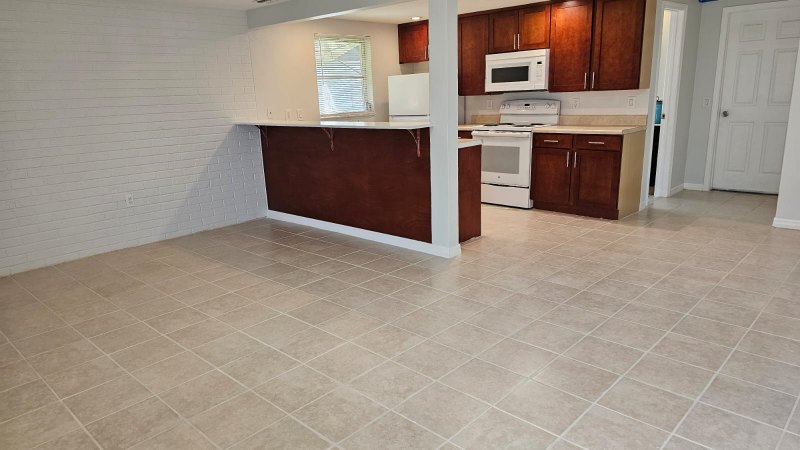 6920 Tierra Verde St - Photo 7 of 20