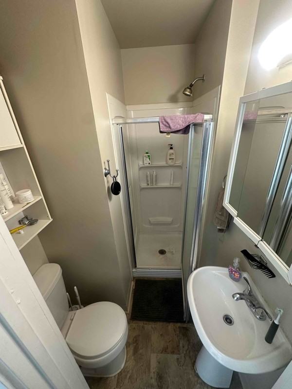 306 King St W #2 - Photo 5 of 7