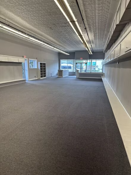 605/607 E Commerce St #607 - Photo 3 of 3