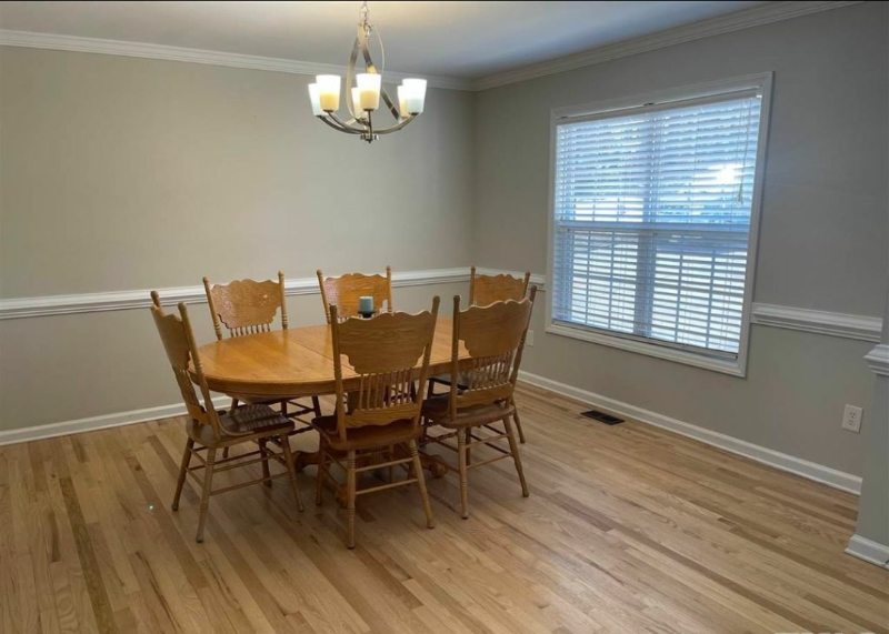 125 Cresthaven Dr - Photo 2 of 11