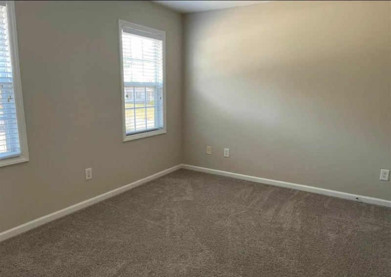 125 Cresthaven Dr - Photo 7 of 11