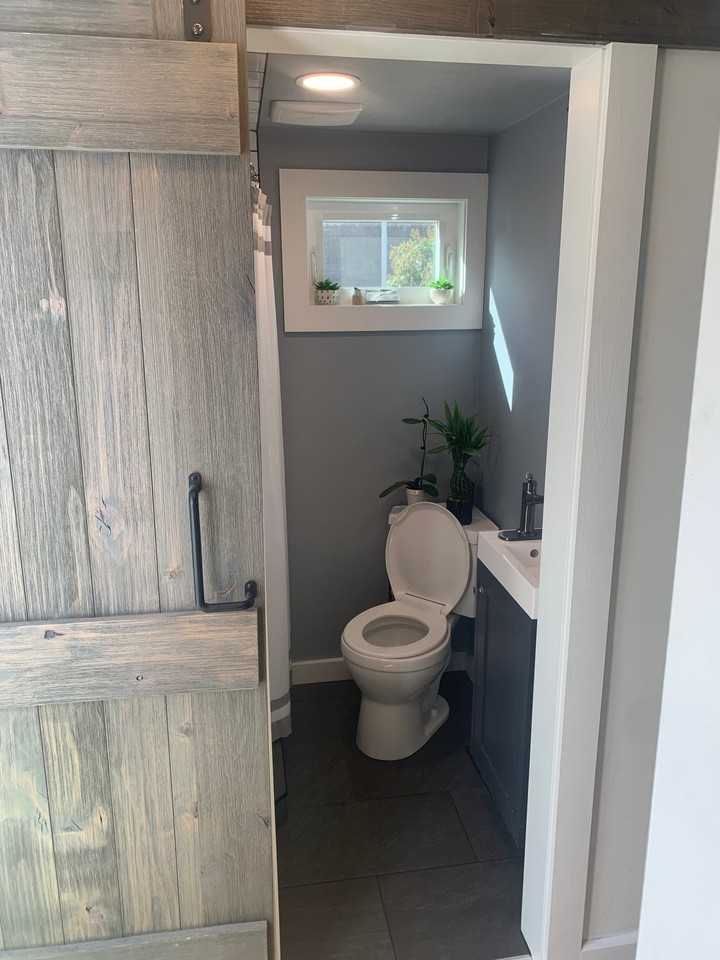 110 S 10th Ave - Photo 7 of 11