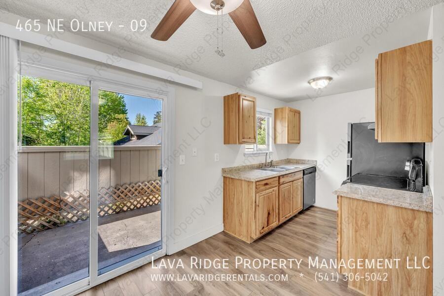 465 Ne Olney Ave #09 - Photo 7 of 11